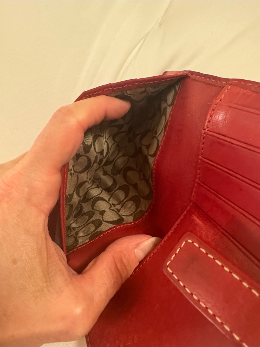 Vintage Coach Red leather bifold - Picture 6 of 7